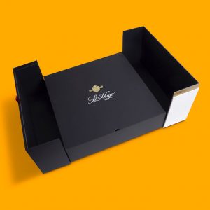 Influencer box, magnetic closure box, rigid box with magnetic closing lid, recycled cardboard packaging, black packaging boxes, box design, Australia, Mayer Australia