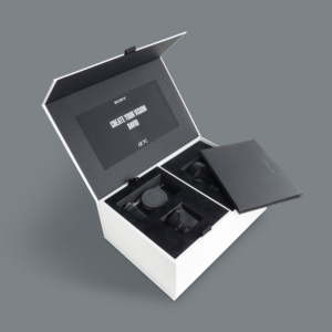 Bespoke luxury branded promotional presentation gift boxes, magnetic closure boxes, luxury gift boxes, document covers & metal edge boxes. Designed and built by Trusty Boxes, Sydney, Australia.
