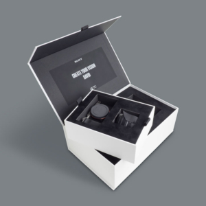 Bespoke luxury branded promotional presentation gift boxes, magnetic closure boxes, luxury gift boxes, document covers & metal edge boxes. Designed and built by Trusty Boxes, Sydney, Australia.