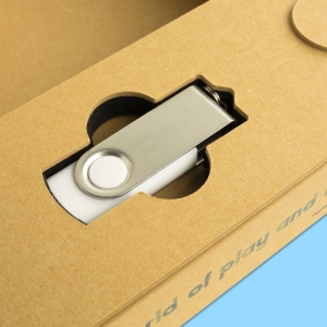 Bespoke luxury branded promotional presentation gift boxes, magnetic closure boxes, luxury gift boxes, document covers & metal edge boxes. Designed and built by Trusty Boxes, Sydney, Australia.