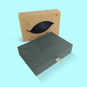 Custom made luxury branded product packaging, product folders, magnetic closure boxes, luxury gift boxes, real estate settlement boxes. Designed and built by Trusty Boxes, Sydney, Australia.