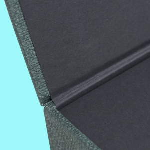 Bespoke luxury branded promotional presentation boxes, magnetic boxes, document covers & metal edge boxes. Designed and built by Trusty Boxes, Sydney, Australia.