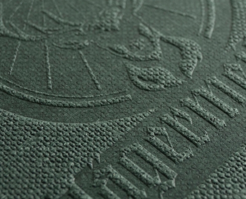 Influencer box, magnetic closure box, rigid box with magnetic closing lid, recycled cardboard packaging, black packaging boxes, box design, Sydney, Australia,