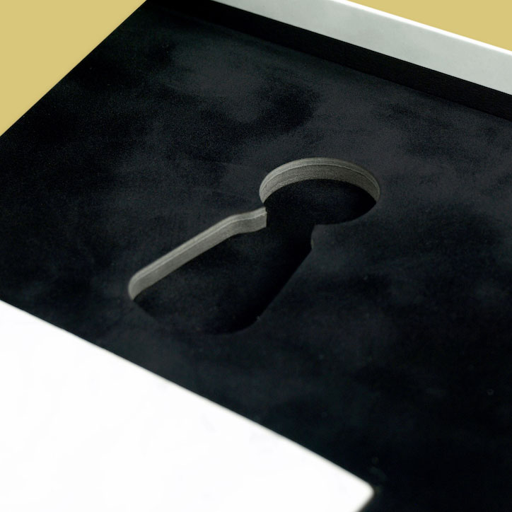 Kurraba Point Property Settlement Presentation Custom premium magnetic gift boxes designed and built by Trusty! Luxury personalised packaging at your finger tips with an unlimited selection of options. Do yourself a favour and email us for help at hello@trustyboxes.com.au