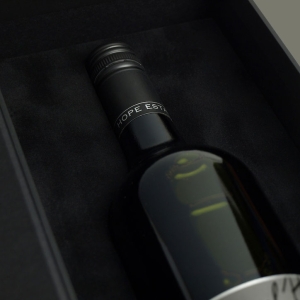 Custom premium magnetic gift boxes designed and built by Trusty! Luxury personalised packaging at your finger tips with an unlimited selection of options. Do yourself a favour and email us for help at hello@trustyboxes.com.au